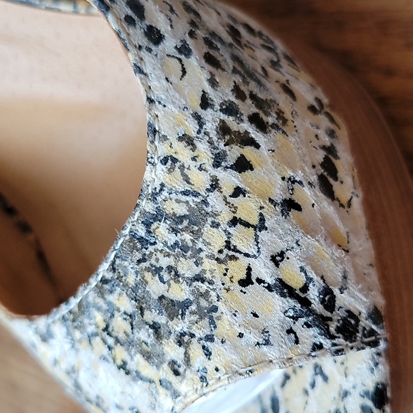 Steve Madden Luxe sz 6 snake print heels - Picture 5 of 8